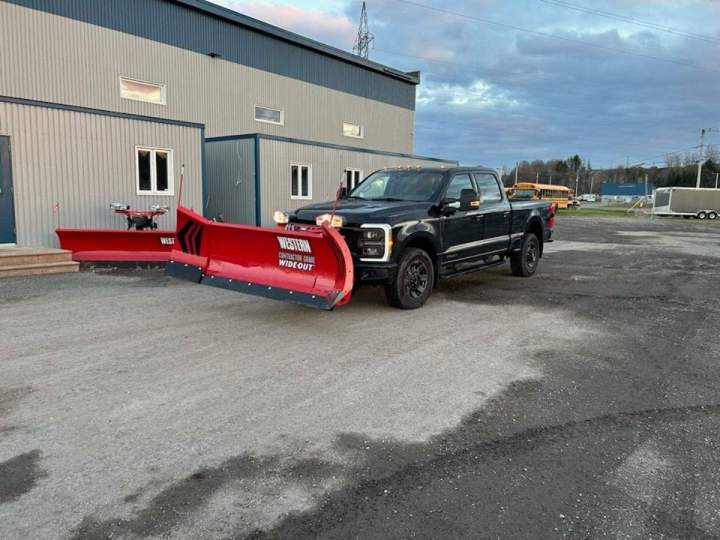 Équipements de neige véhicules lourds Estrie