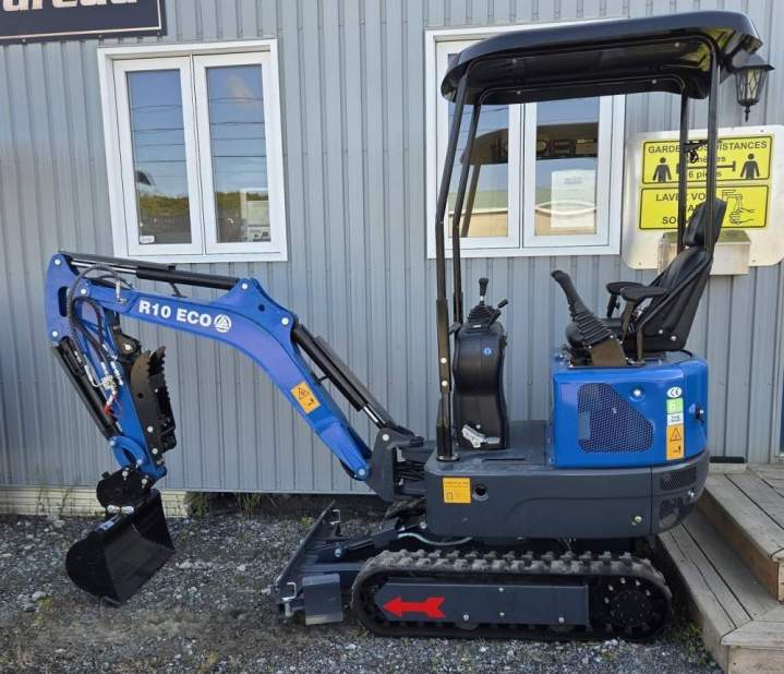 Excavatrice Moteur Kubota Z482-11Hp Diésel   $13.405,50